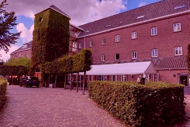 Violet, 28 — Escort in Biezenmortel, Netherlands