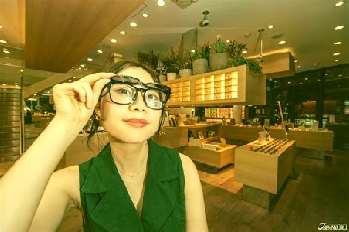 Violet, 28 — Escort in Danurejo, Indonesia