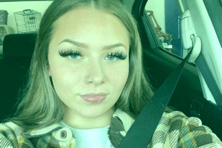 Violet, 28 — Escort in Finley, United States