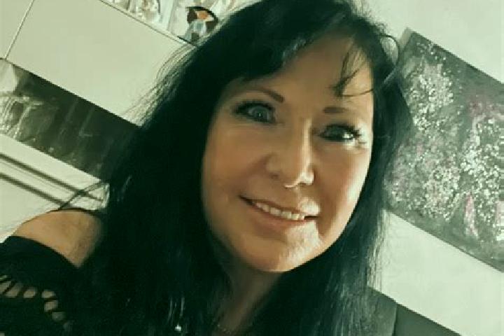 Violet, 28 — Escort in Gruibingen, Germany