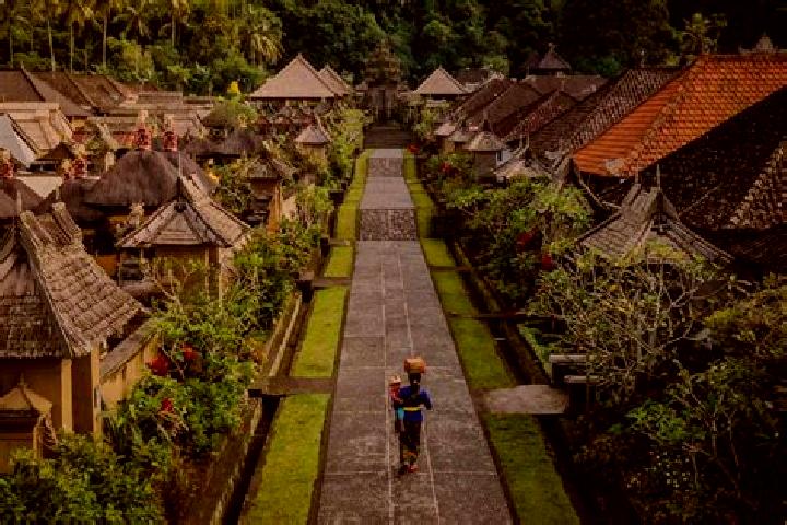 Violet, 28 — Escort in Lorejo, Indonesia