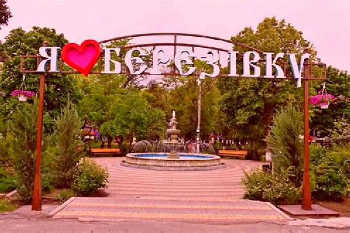Violet, 28 — Escort in Yuzhnyy, Russia