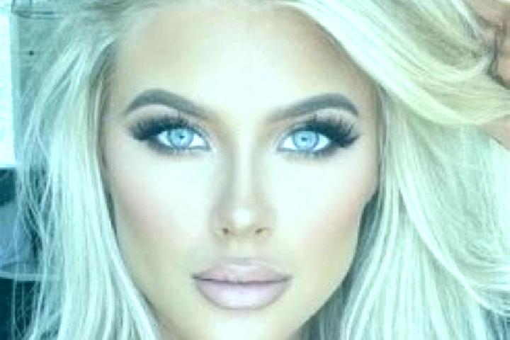 Violet, 29, a platinum blonde dark-eyed indian companion based in Pasucen. Offering OWO, Fetish, 69, Party Girl. Available for incall and outcall, overnight ...