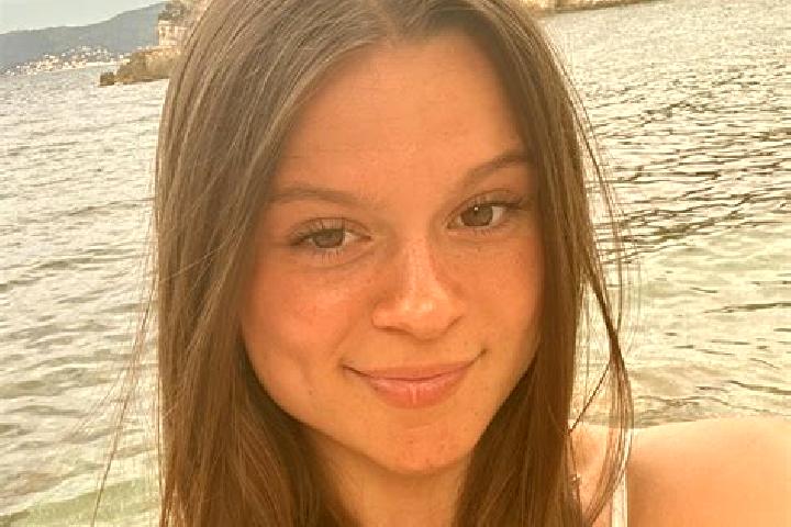 Violet, 29 — Escort in Baisieux, France