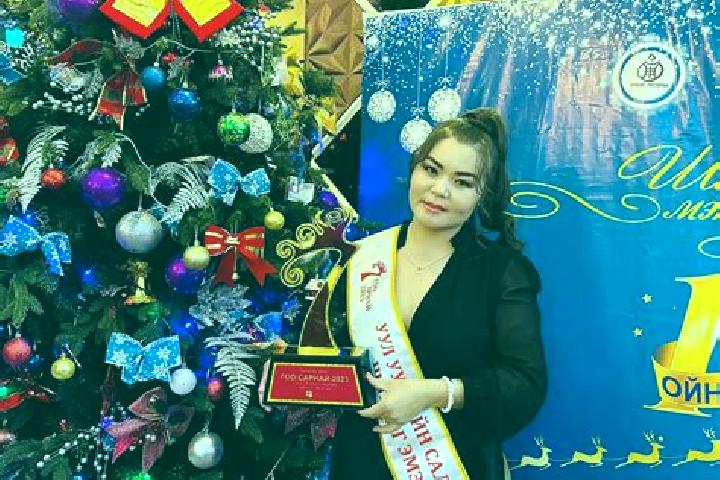 Violet, 29 — Escort in Bayanbulag, Mongolia