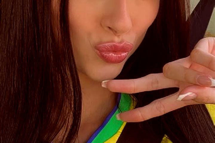 Violet, 29 — Escort in Moreno, Brazil