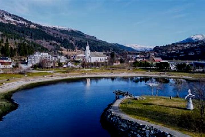 Violet, 29 — Escort in Naustdal, Norway