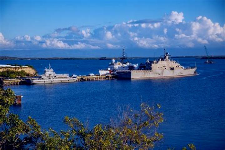 Violet, 29 — Escort in Naval Station Guantanamo Bay, Cuba