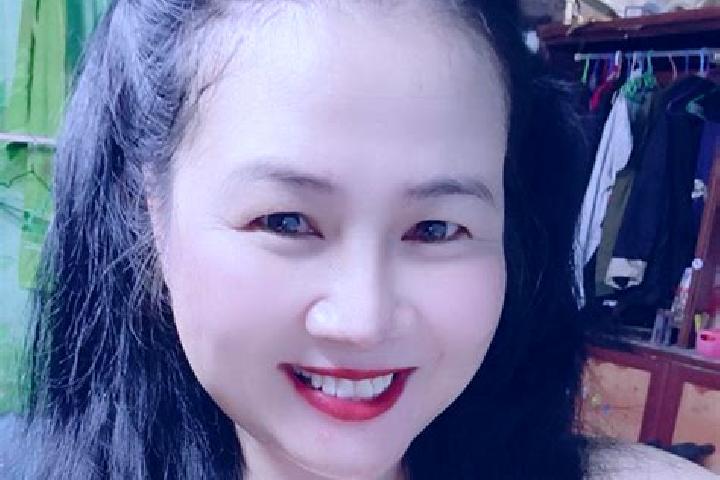 Violet, 29 — Escort in Nong Cong, Vietnam