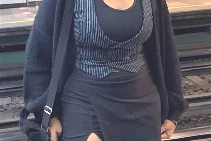 Violet, 29 — Escort in Yenibasak, Turkey