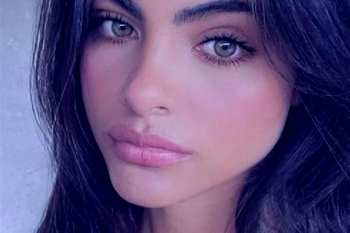 Violet, 30, a auburn amber-eyed indian companion based in Jintang. Offering Roleplay, Deep French Kissing, Overnight, BDSM, Striptease. Available for incall ...
