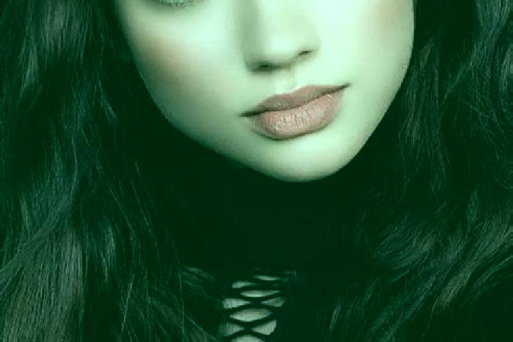 Violet, 30, a auburn dark-eyed european companion based in Comazzo. Offering Travel Companion, CIM, Duos, Massage. Available for incall and outcall, overnigh...