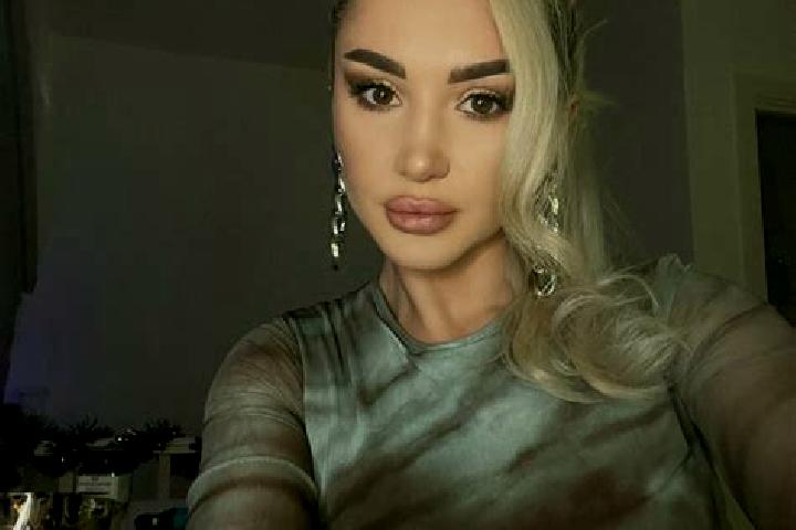 Violet, 30, a blonde grey-eyed middle eastern companion based in Rio Blanco. Offering BDSM, Travel Companion, Dinner Date. Available for incall and outcall, ...