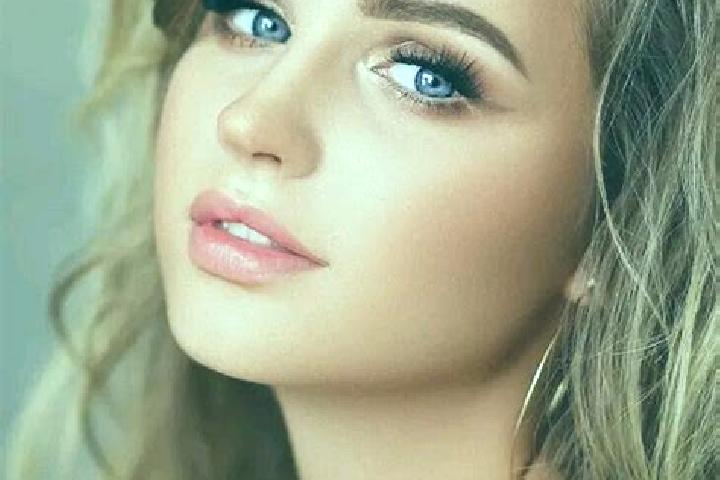 Violet, 30, a dark blonde blue-eyed mediterranean companion based in Hilantagaan. Offering Duos, Couples, Girlfriend Experience, Tantra. Available for incall...