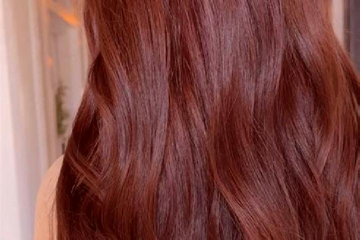Violet, 30, a red brown-eyed mediterranean companion based in Sheptytskyi. Offering Striptease, Massage, OWO. Available for incall and outcall, overnight boo...