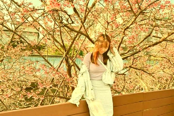 Violet, 30, a red brown-eyed slavic companion based in LOHAS Park. Offering Couples, Overnight. Available for incall and outcall, day and evening dates.