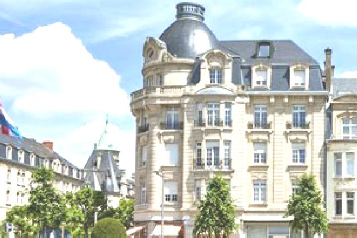 Violet, 30 — Escort in Ell, Luxembourg