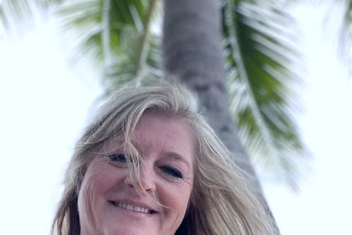 Violet, 30 — Escort in Entiat, United States