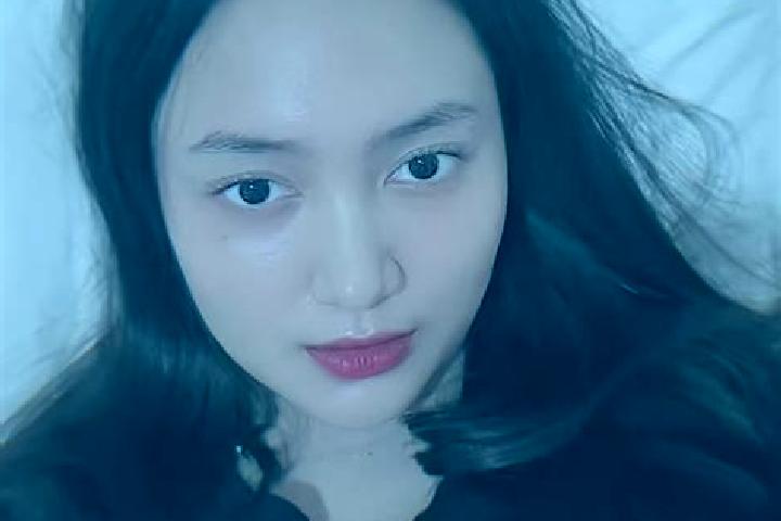 Violet, 30 — Escort in Kaum, Indonesia