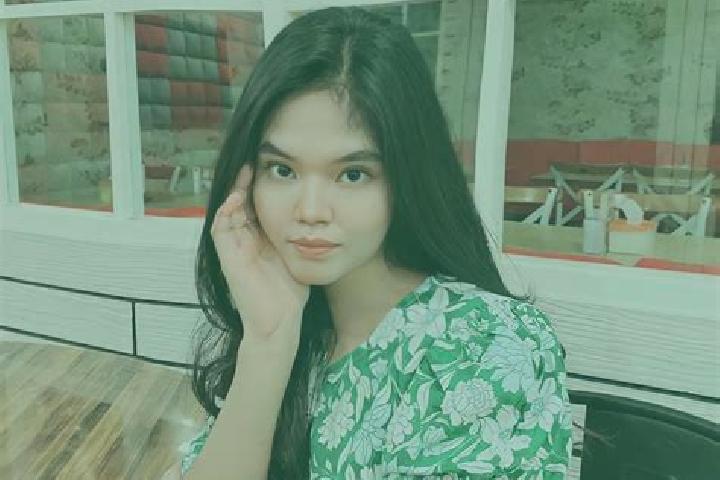 Violet, 30 — Escort in Manding, Indonesia