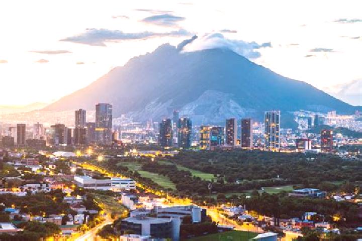 Violet, 30 — Escort in Mesa de San Pedro, Mexico