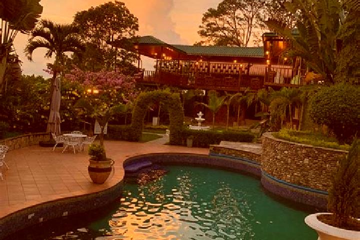 Violet, 30 — Escort in Santa Rosa de Copan, Honduras