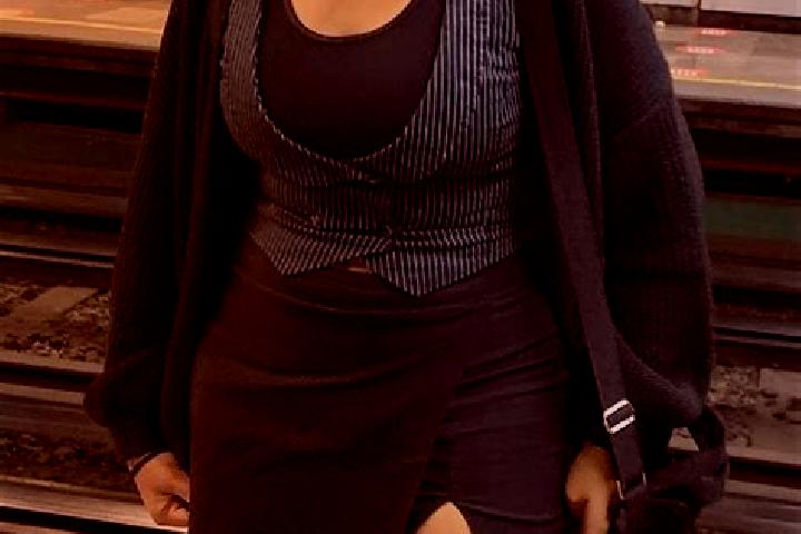 Violet, 30 — Escort in Uzunoluk, Turkey