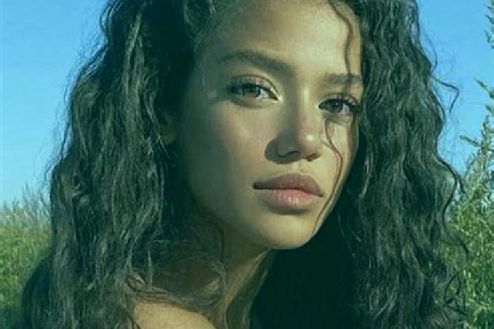 Violet, 31, a black brown-eyed latina companion based in Posillipo. Offering Deep French Kissing, GFE, Girlfriend Experience. Available for incall and outcal...
