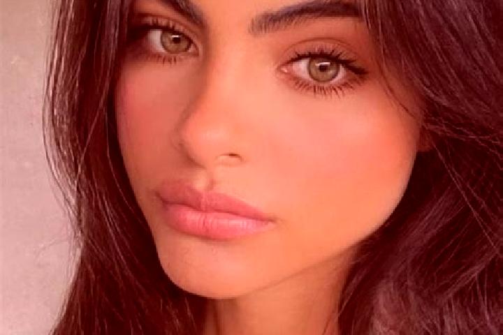 Violet, 31, a black hazel-eyed european companion based in Sargenroth. Offering Erotic Massage, Massage, Fetish, Tantra, Prostate Massage. Available for inca...