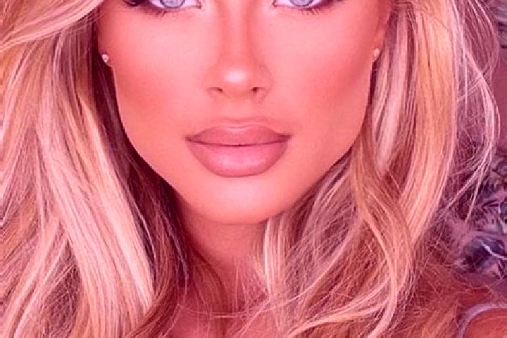 Violet, 31, a blonde hazel-eyed latina companion based in Karakuyu. Offering 69, Travel Companion, Roleplay. Available for incall and outcall, day and evenin...