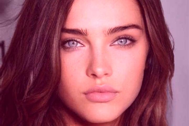 Violet, 31, a brunette amber-eyed mixed companion based in Valverde de la Vera. Offering Duos, Travel Companion, Prostate Massage, Girlfriend Experience, Din...