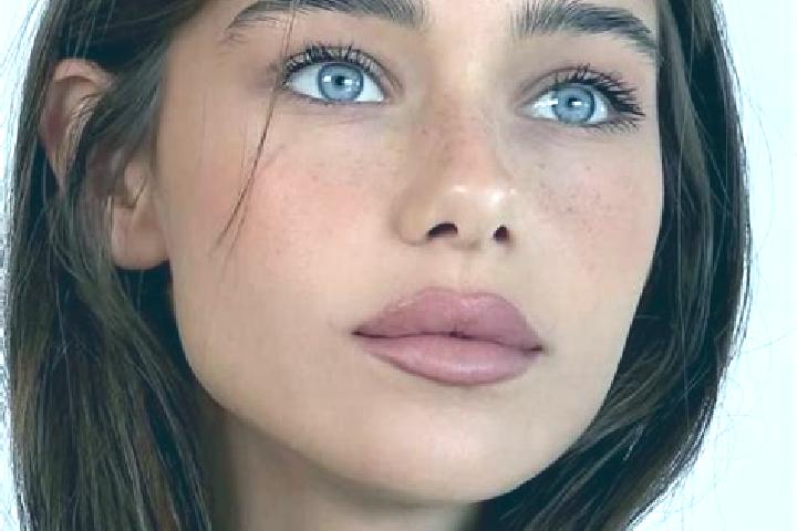 Violet, 31, a brunette brown-eyed mixed companion based in Provodov. Offering OWO, Dinner Date, 69. Available for incall and outcall, overnight bookings avai...
