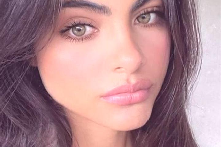 Violet, 31, a brunette green-eyed european companion based in Sit Pin North. Offering Overnight, Duos, Travel Companion. Available for incall and outcall, da...
