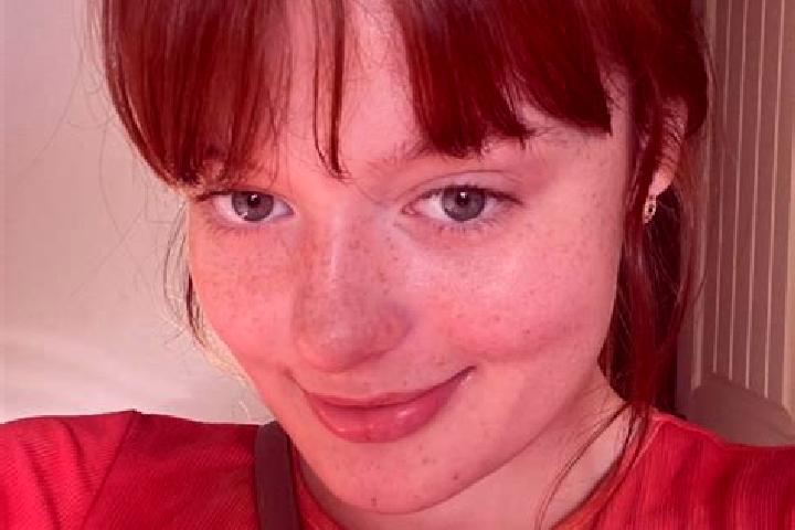 Violet, 31, a red grey-eyed european companion based in Kummerow. Offering BDSM, Massage, Domination, Party Girl. Available for incall and outcall, day and e...