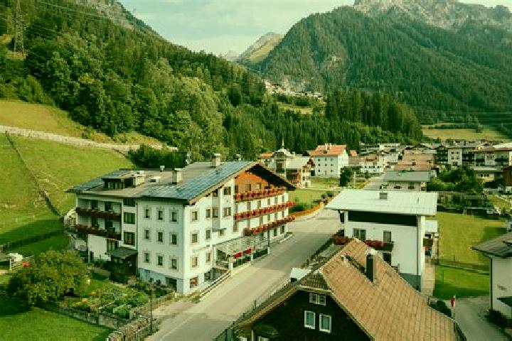 Violet, 31 — Escort in Flirsch, Austria