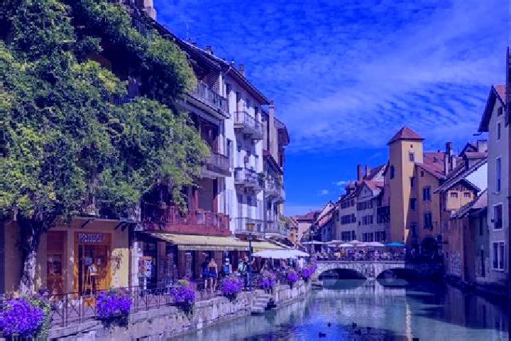 Violet, 31 — Escort in Ifs, France