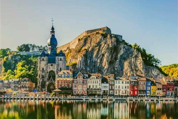 Violet, 31 — Escort in Mont, Belgium