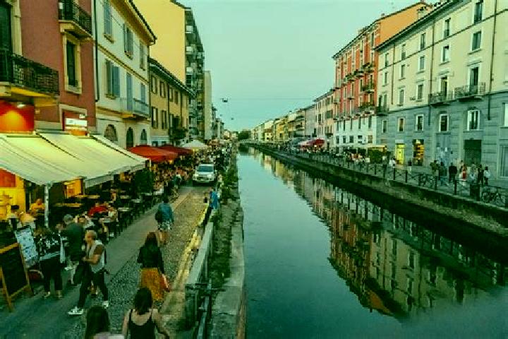 Violet, 31 — Escort in Monti d Arena-Bosco Caggione, Italy