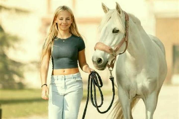 Violet, 31 — Escort in Santa Giuletta, Italy