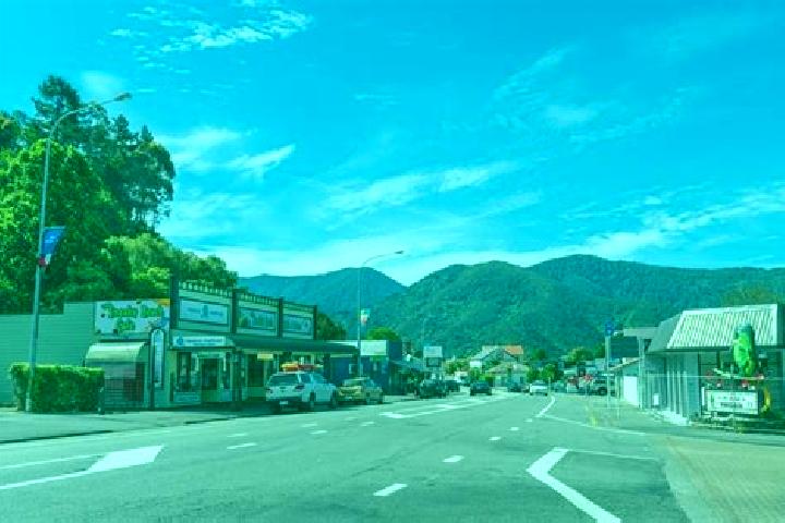 Violet, 31 — Escort in Shiel Hill, New Zealand
