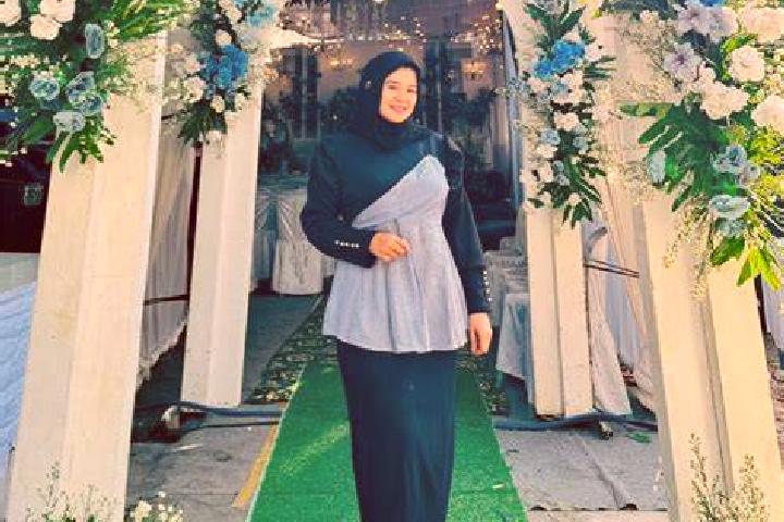 Violet, 31 — Escort in Sumberejo, Indonesia