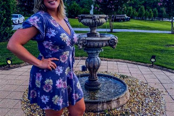 Violet, 31 — Escort in Summerville, United States