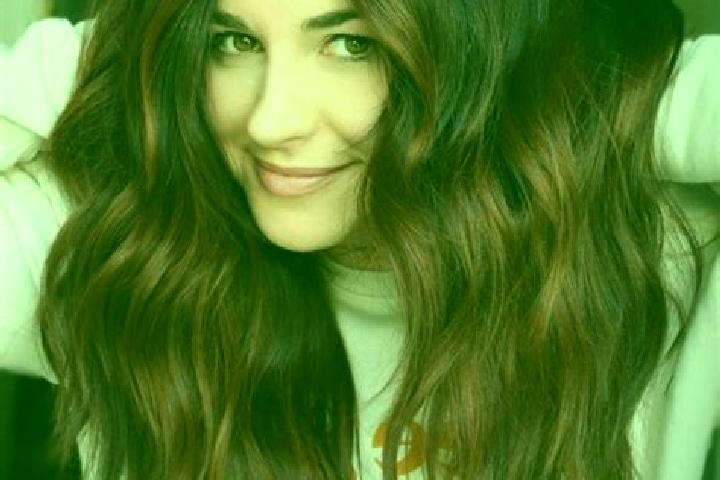 Violet, 32, a auburn dark-eyed slavic companion based in Plurien. Offering CIM, Girlfriend Experience, Erotic Massage, Striptease. Available for incall and o...