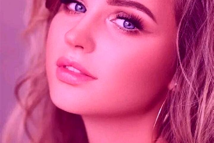 Violet, 32, a dark blonde blue-eyed european companion based in La Chorrera. Offering Tantra, CIM, Travel Companion. Available for incall and outcall, day an...