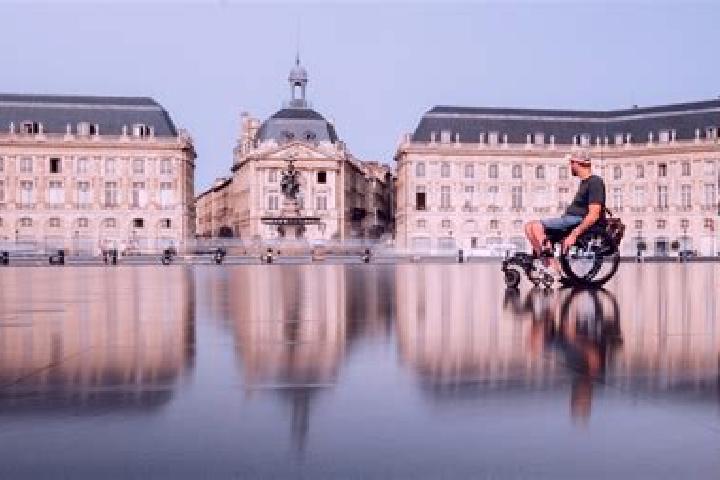 Violet, 32 — Escort in Avricourt, France