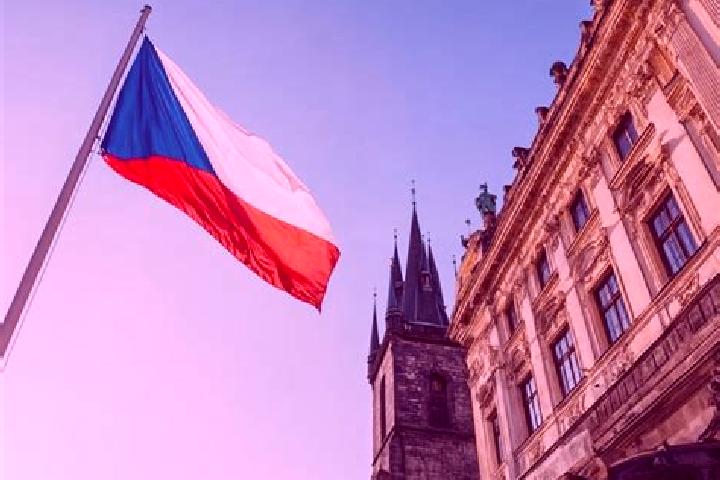 Violet, 32 — Escort in Boleradice, Czech Republic