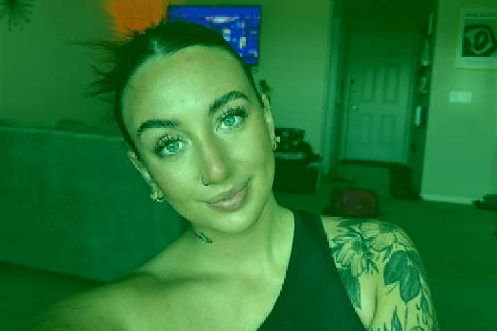 Violet, 32 — Escort in Clymer, United States