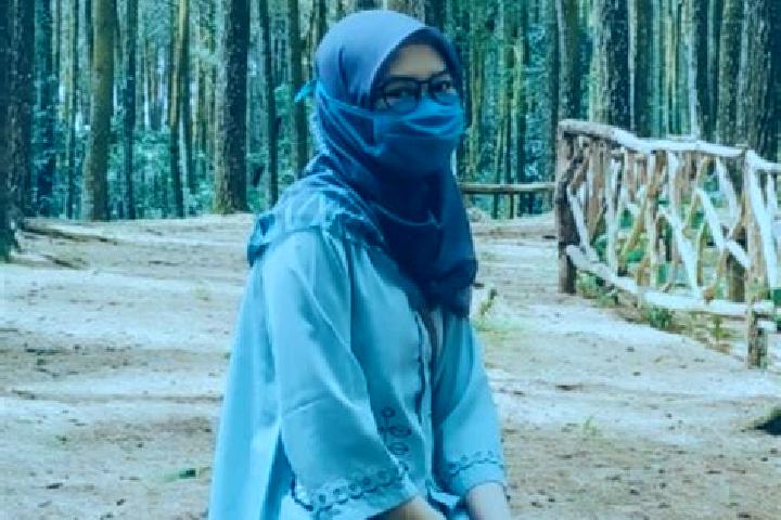 Violet, 32 — Escort in Dalam, Indonesia