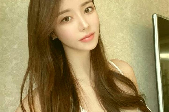 Violet, 32 — Escort in Huamachi, China