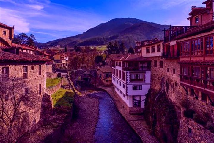 Violet, 32 — Escort in Lierganes, Spain